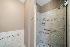  Photo 37
