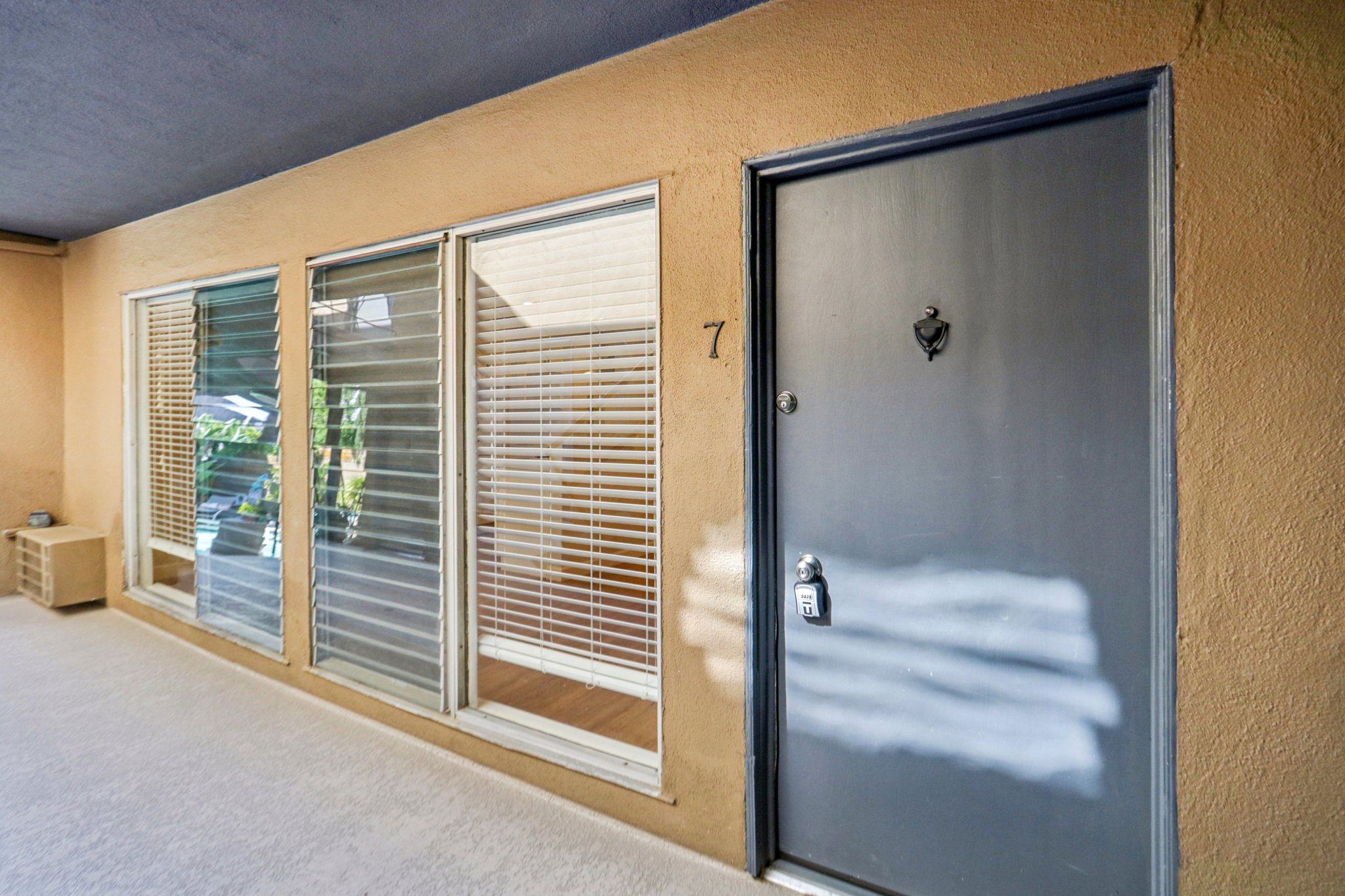 Havenhurst Dr 7-S1609-004.jpg