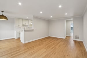 Havenhurst Dr 7-S1609-006.jpg