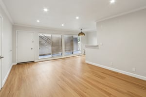 Havenhurst Dr 7-S1609-007.jpg