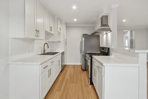 Havenhurst Dr 7-S1609-009.jpg