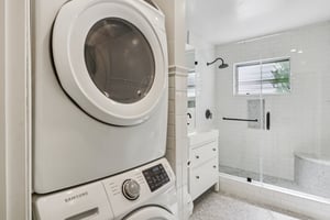 Havenhurst Dr 7-S1609-016.jpg