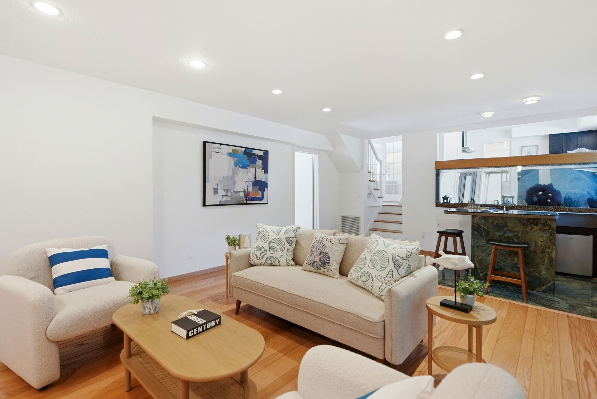 015_f8_1276 Larch Ave