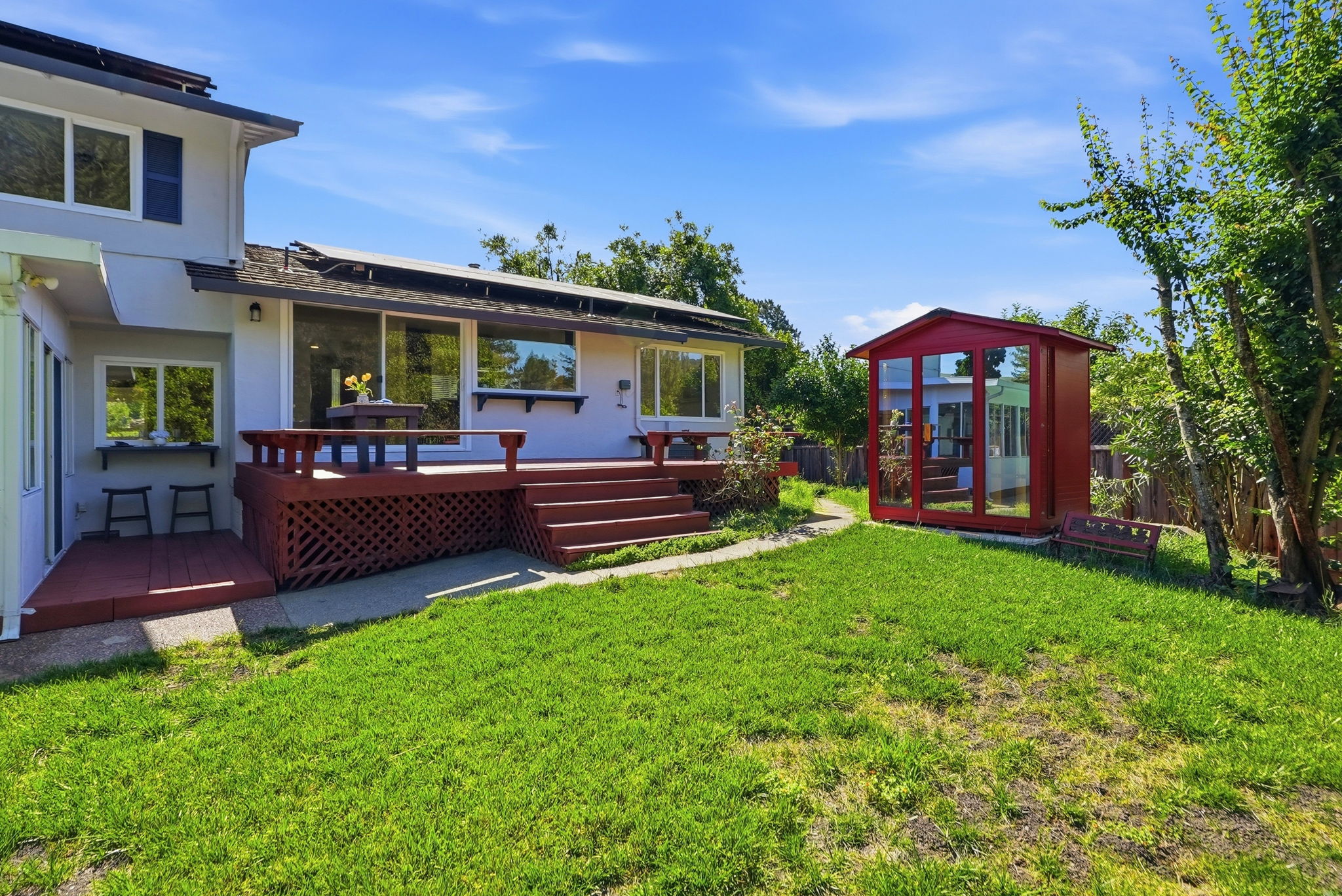 051_f8_1276 Larch Ave