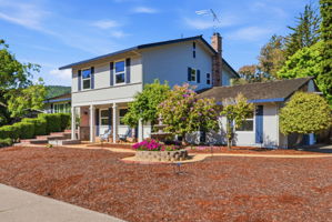 004_f8_1276 Larch Ave