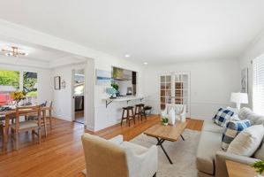 010_f8_1276 Larch Ave