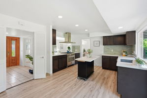 018_f8_1276 Larch Ave