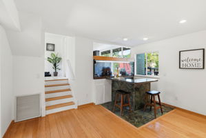 019_f8_1276 Larch Ave