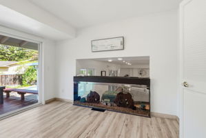 022_f8_1276 Larch Ave