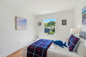 027_f8_1276 Larch Ave