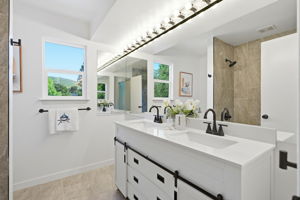 045_f8_1276 Larch Ave