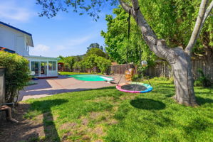 048_f8_1276 Larch Ave