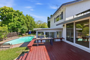 052_f8_1276 Larch Ave