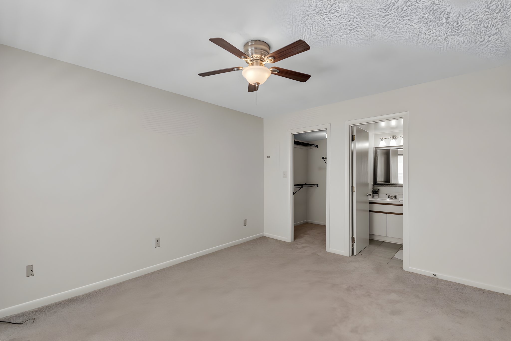 dsc_3395 furniture removed.jpeg