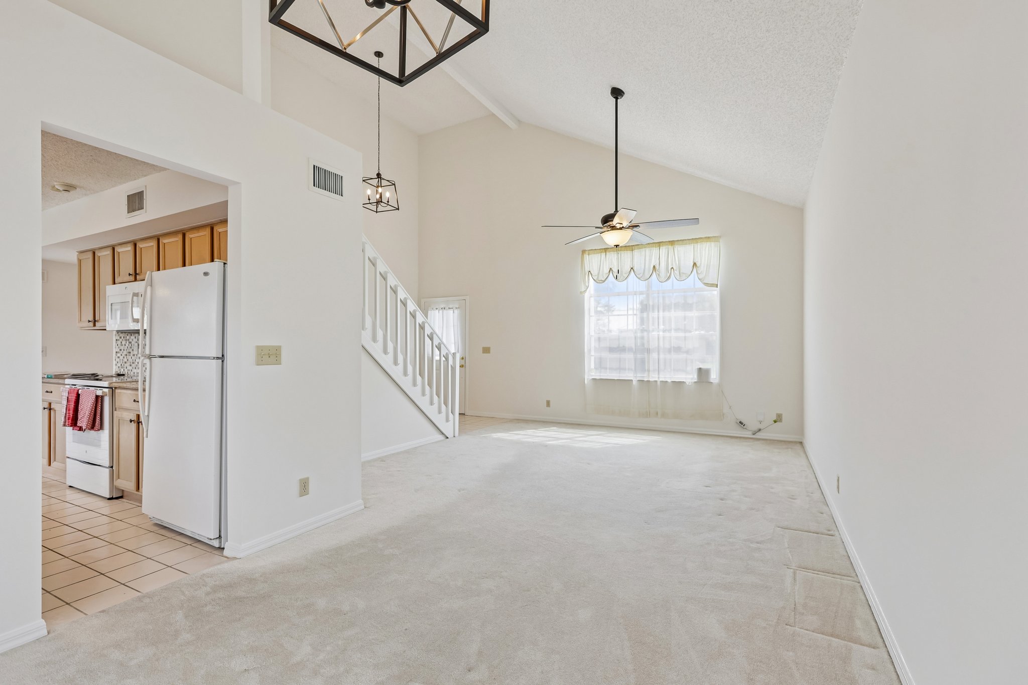 Meadowbreeze Dr-S1205-021.jpg