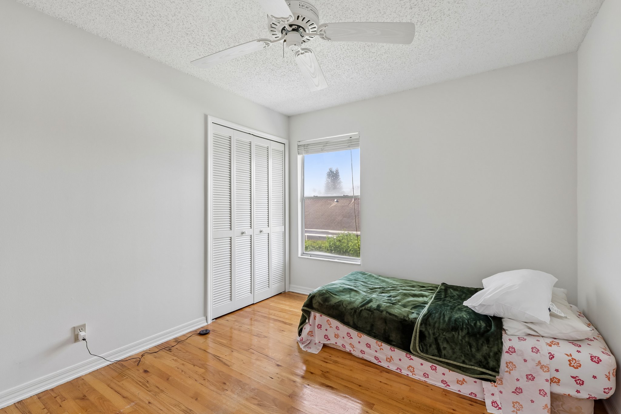 Meadowbreeze Dr-S1205-032.jpg