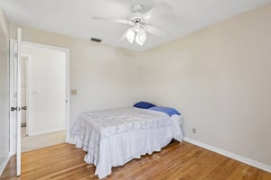 Meadowbreeze Dr-S1205-027.jpg