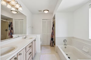 Meadowbreeze Dr-S1205-038.jpg