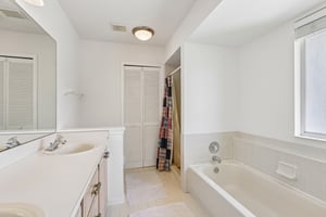 Meadowbreeze Dr-S1205-039.jpg