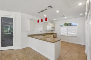 Meadowbreeze Dr-1205-904.jpg
