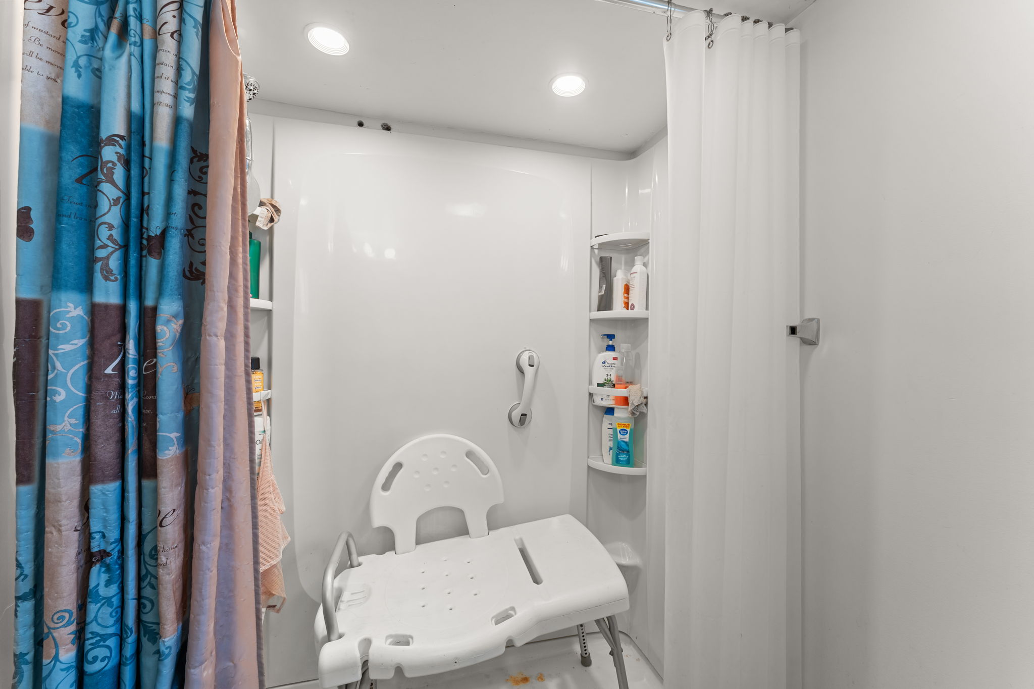 Unit 1 Bathroom
