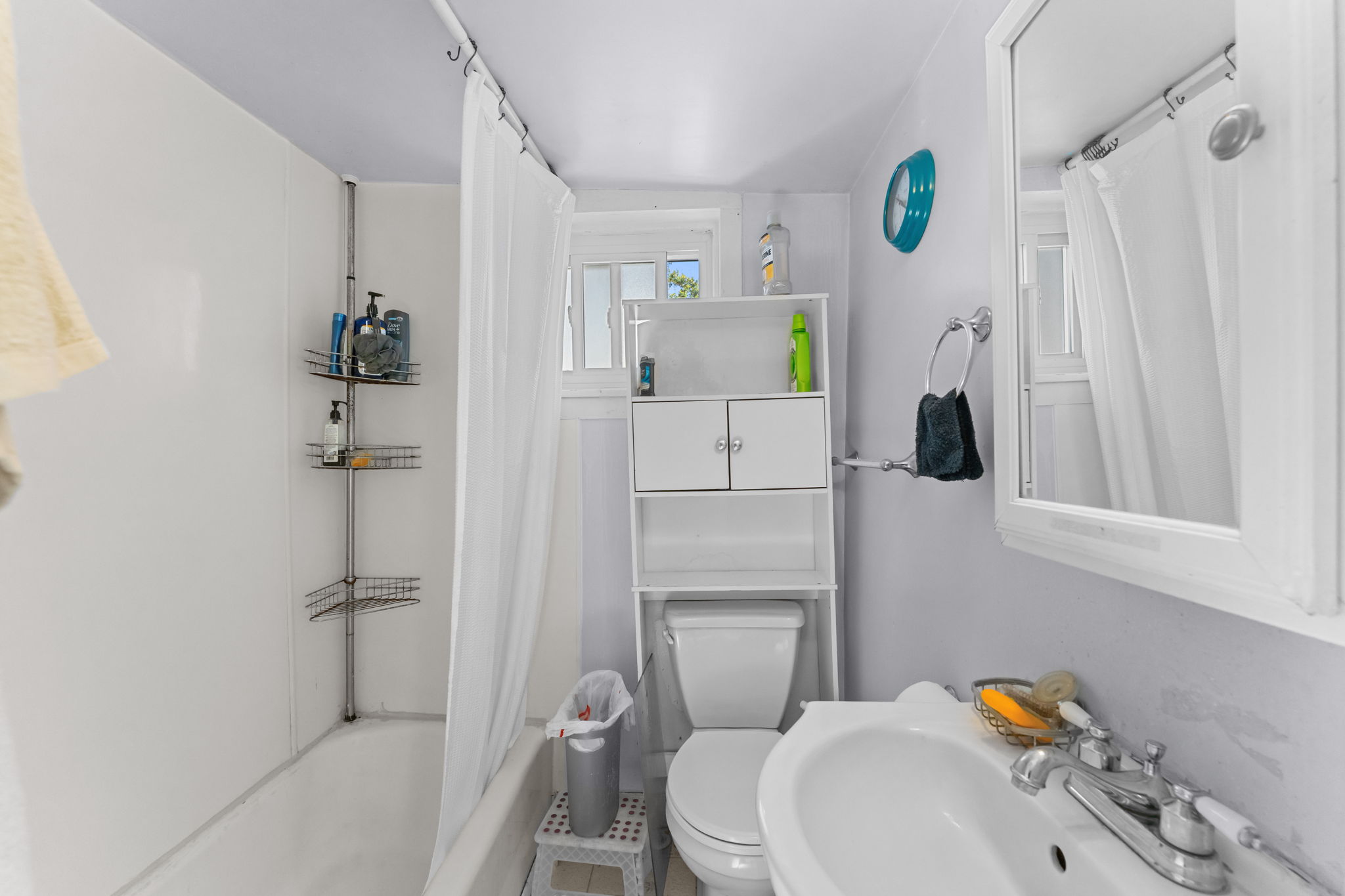 Unit 2 Floor Bathroom