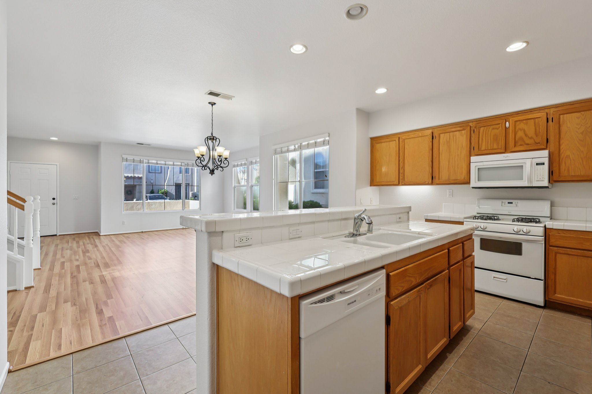 Gorge Run Way unit 3-S1712-017.jpg