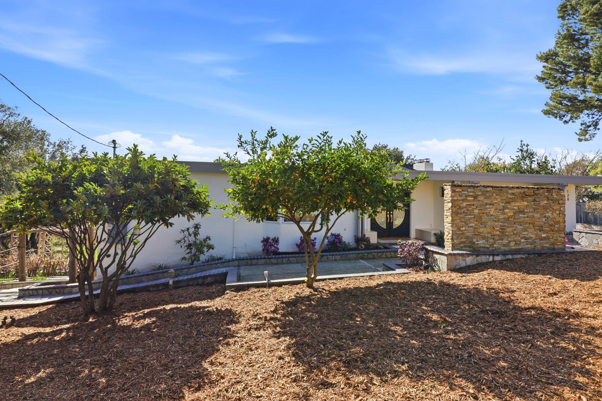 001_F8_128 Diablo View Dr