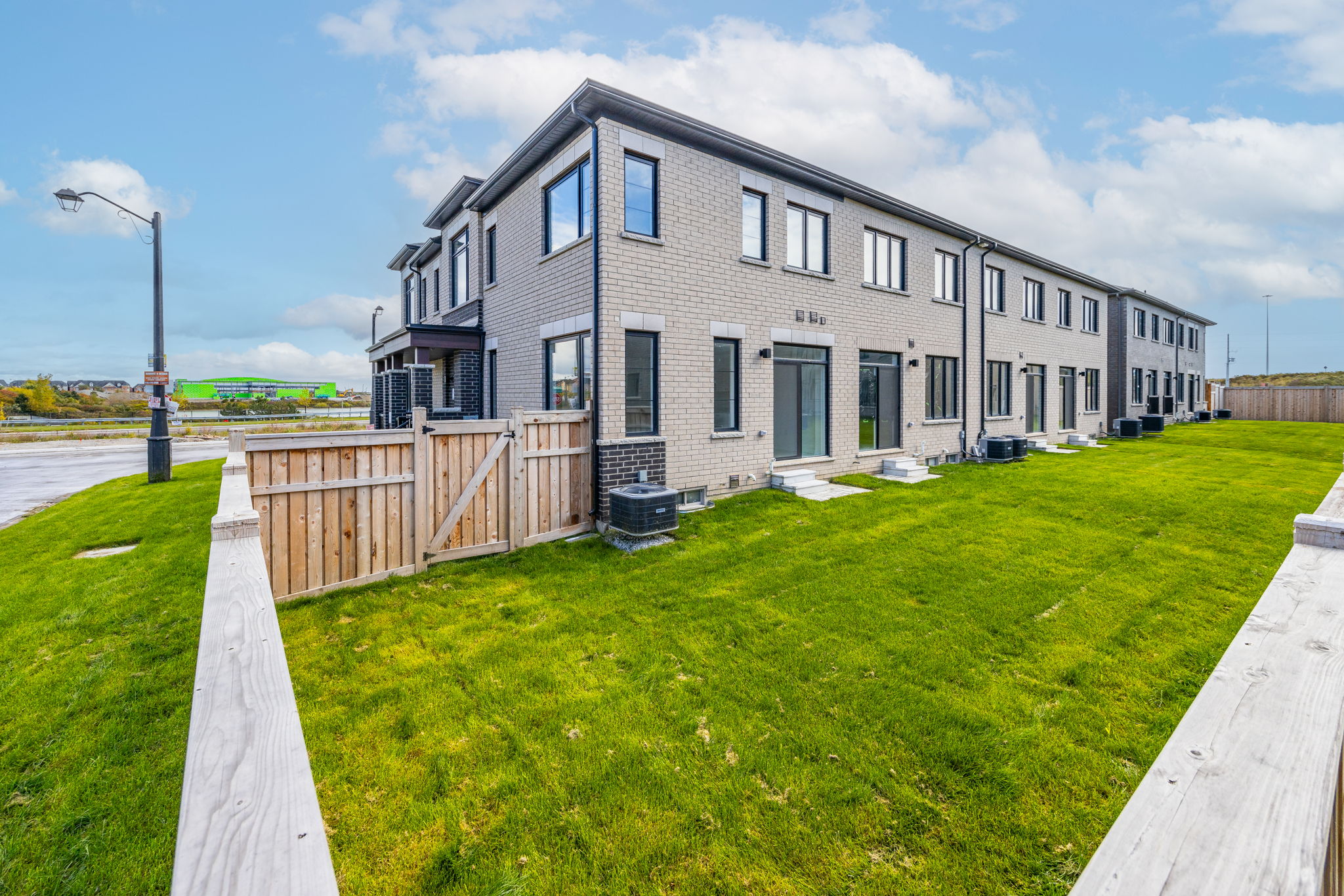 Kleinburg property showcase — delivered property photograph 38