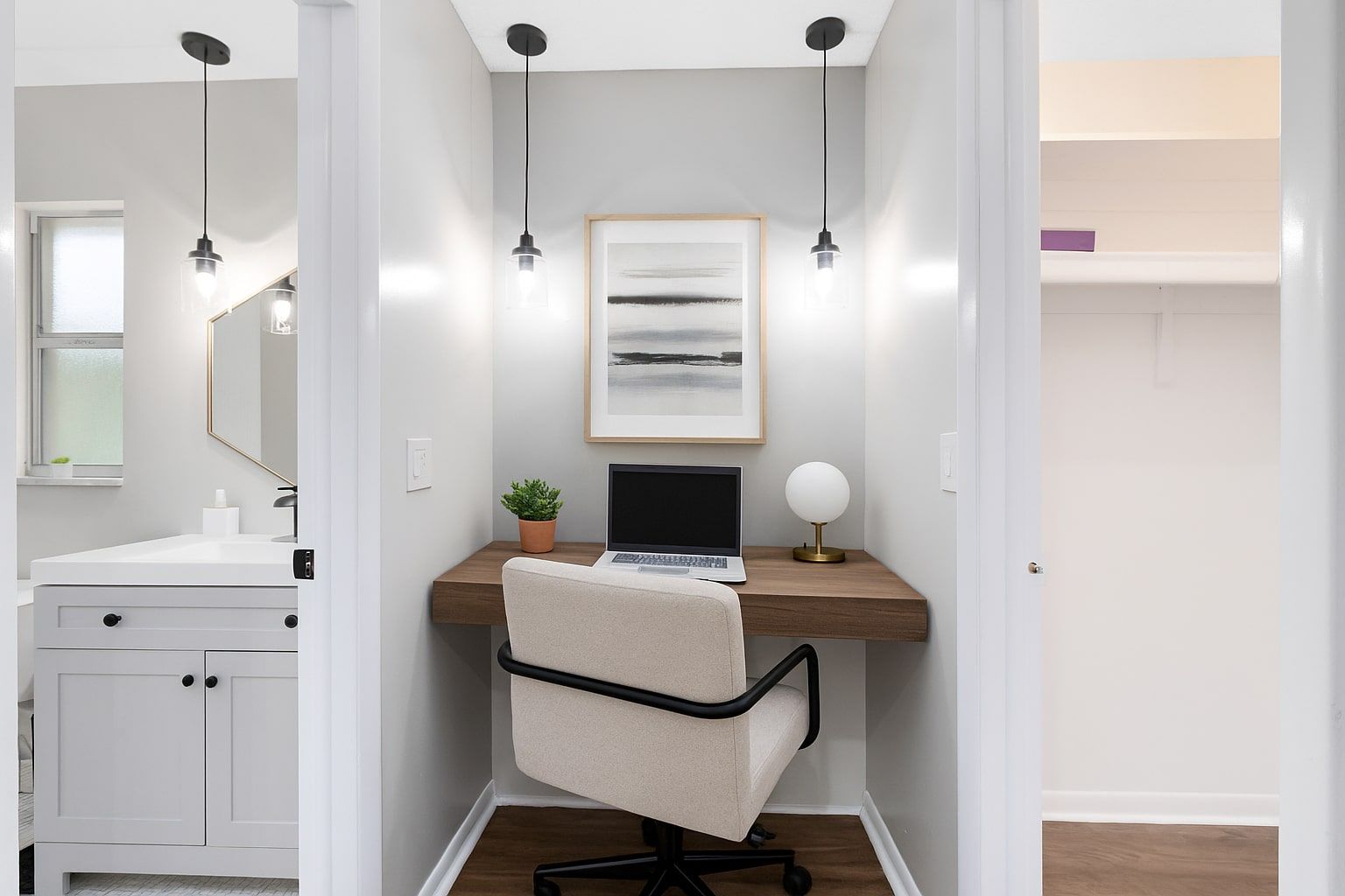 Virtually Staged Office Nook