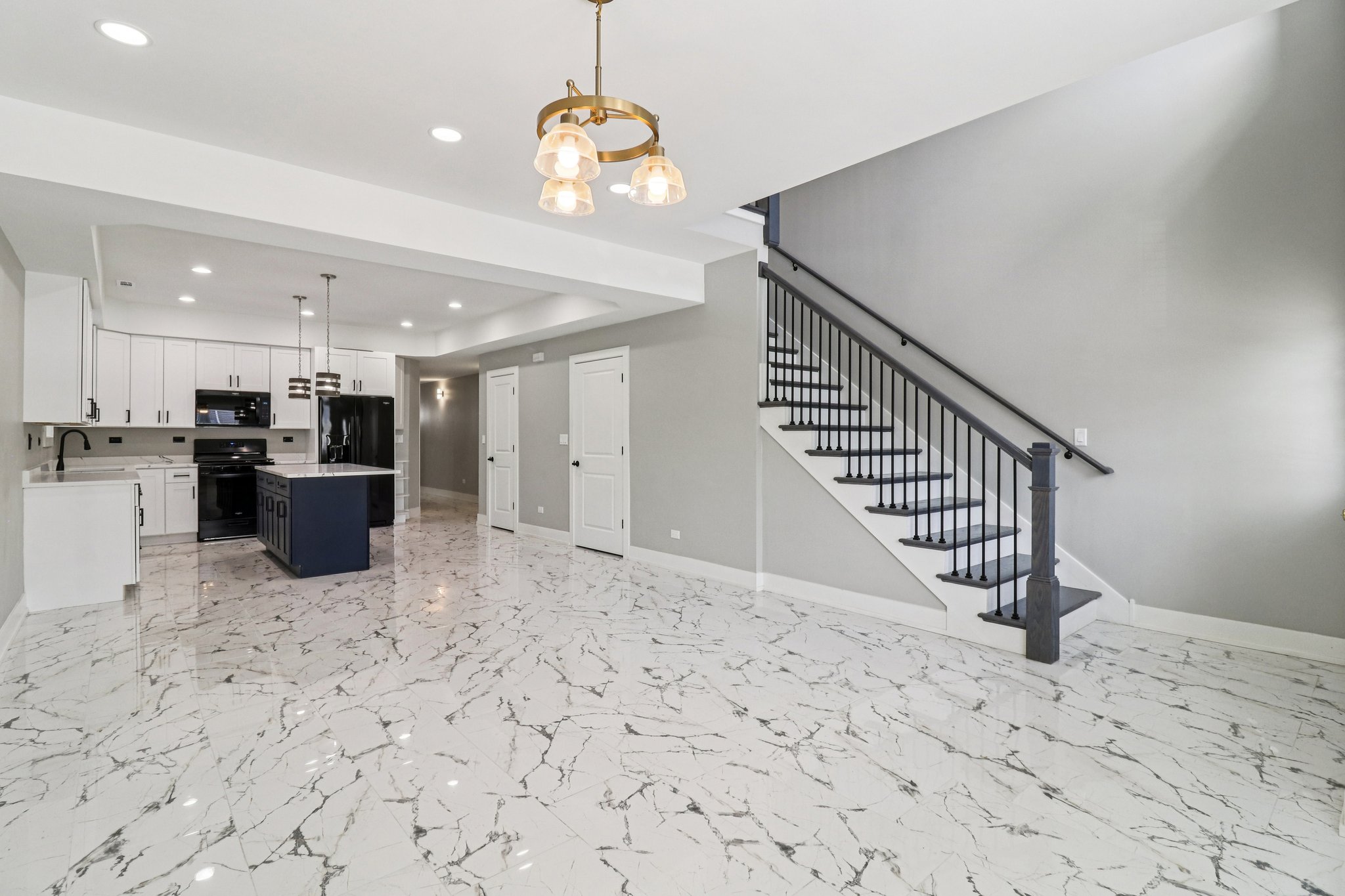 N 22nd Ave-S2201-008.jpg