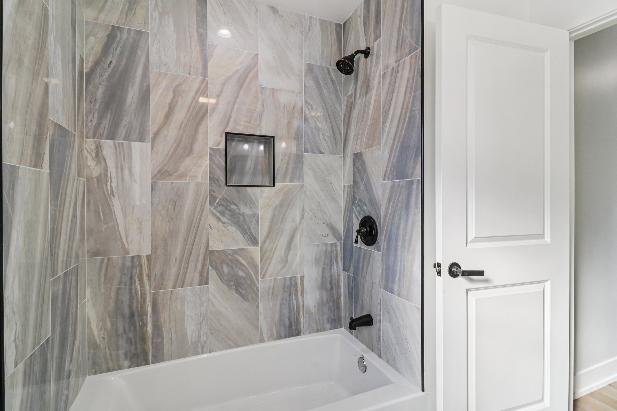 N 22nd Ave-S2201-019.jpg