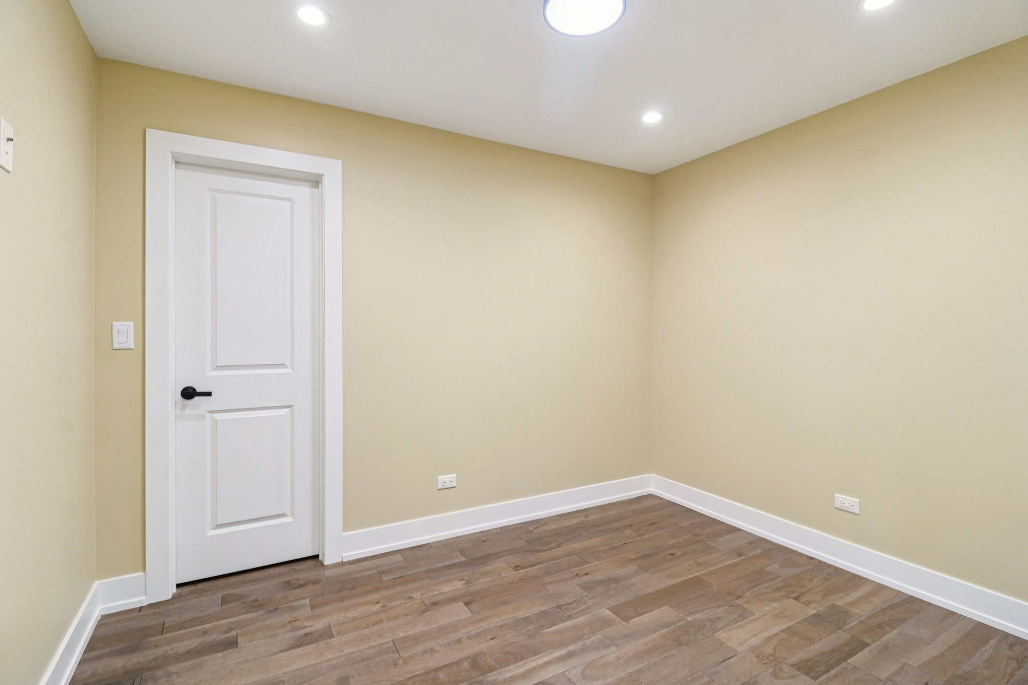 N 22nd Ave-S2201-022.jpg