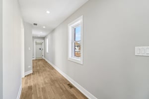 N 22nd Ave-S2201-006.jpg