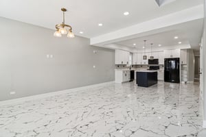 N 22nd Ave-S2201-007.jpg