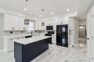 N 22nd Ave-S2201-011.jpg