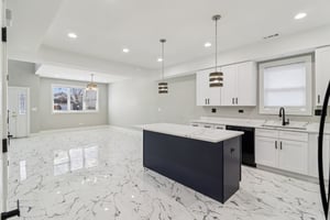 N 22nd Ave-S2201-014.jpg