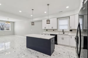 N 22nd Ave-S2201-015.jpg