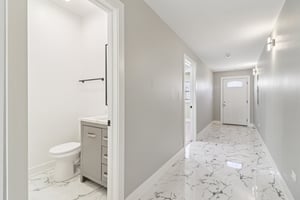 N 22nd Ave-S2201-031.jpg