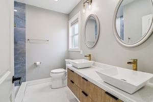 N 22nd Ave-S2201-034.jpg