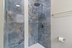 N 22nd Ave-S2201-035.jpg