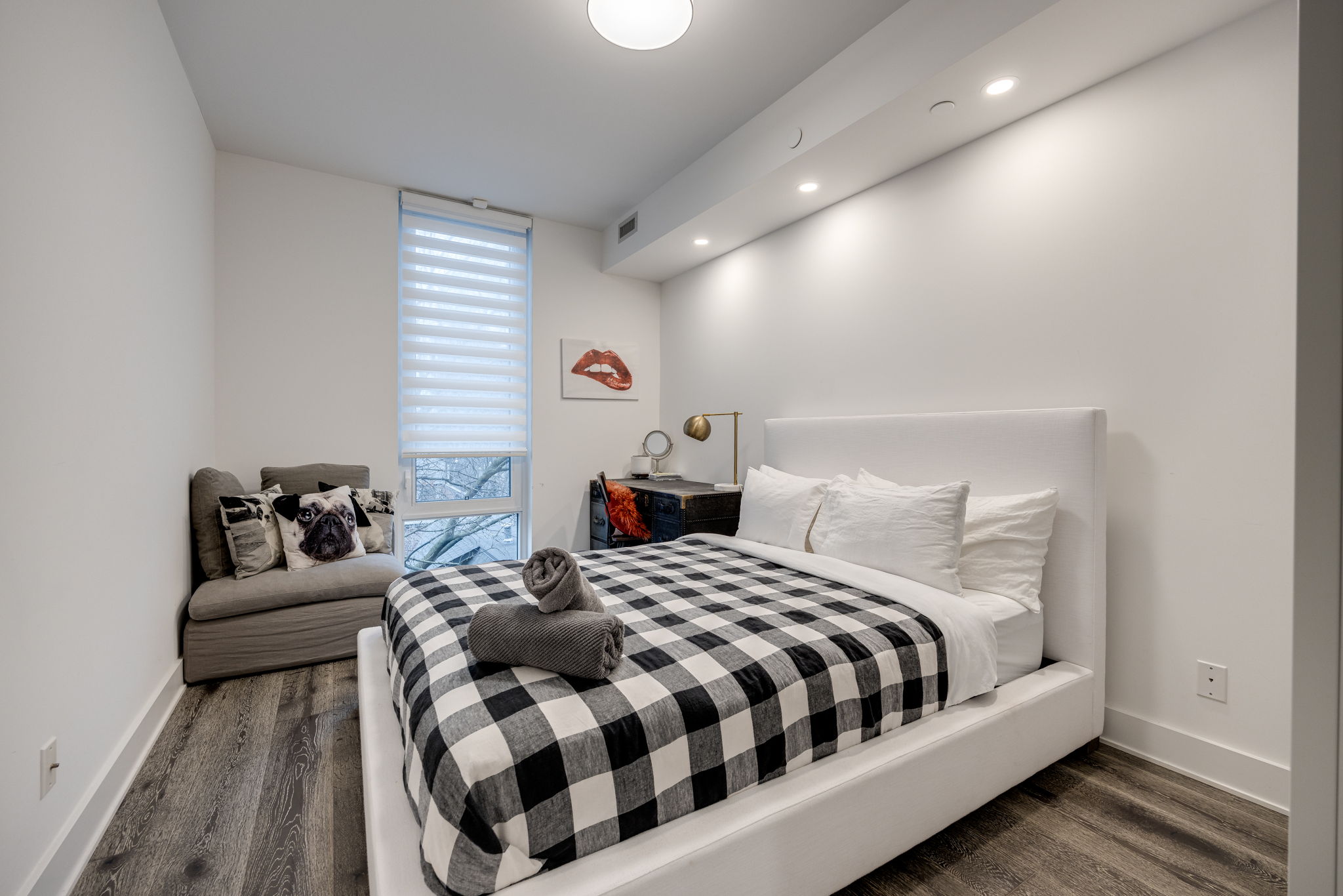 Toronto property showcase — delivered property photograph 19