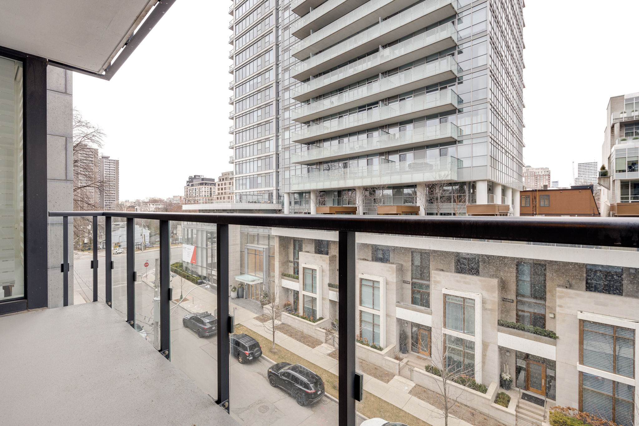 Toronto property showcase — delivered property photograph 25