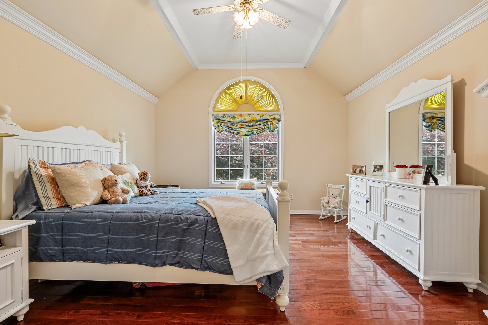 Rutherford Rd-S2205-059.jpg