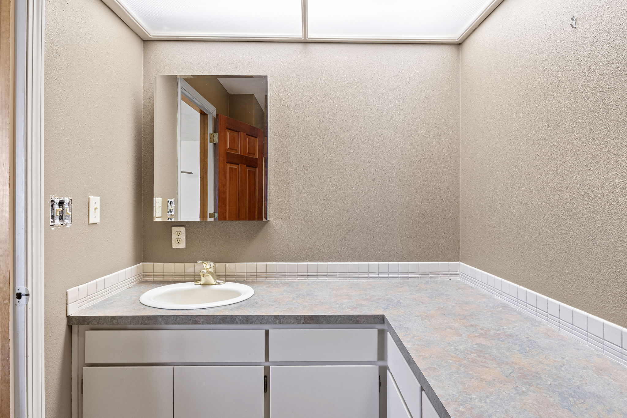  Photo 52