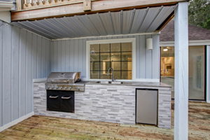 Outdoor Kitchen