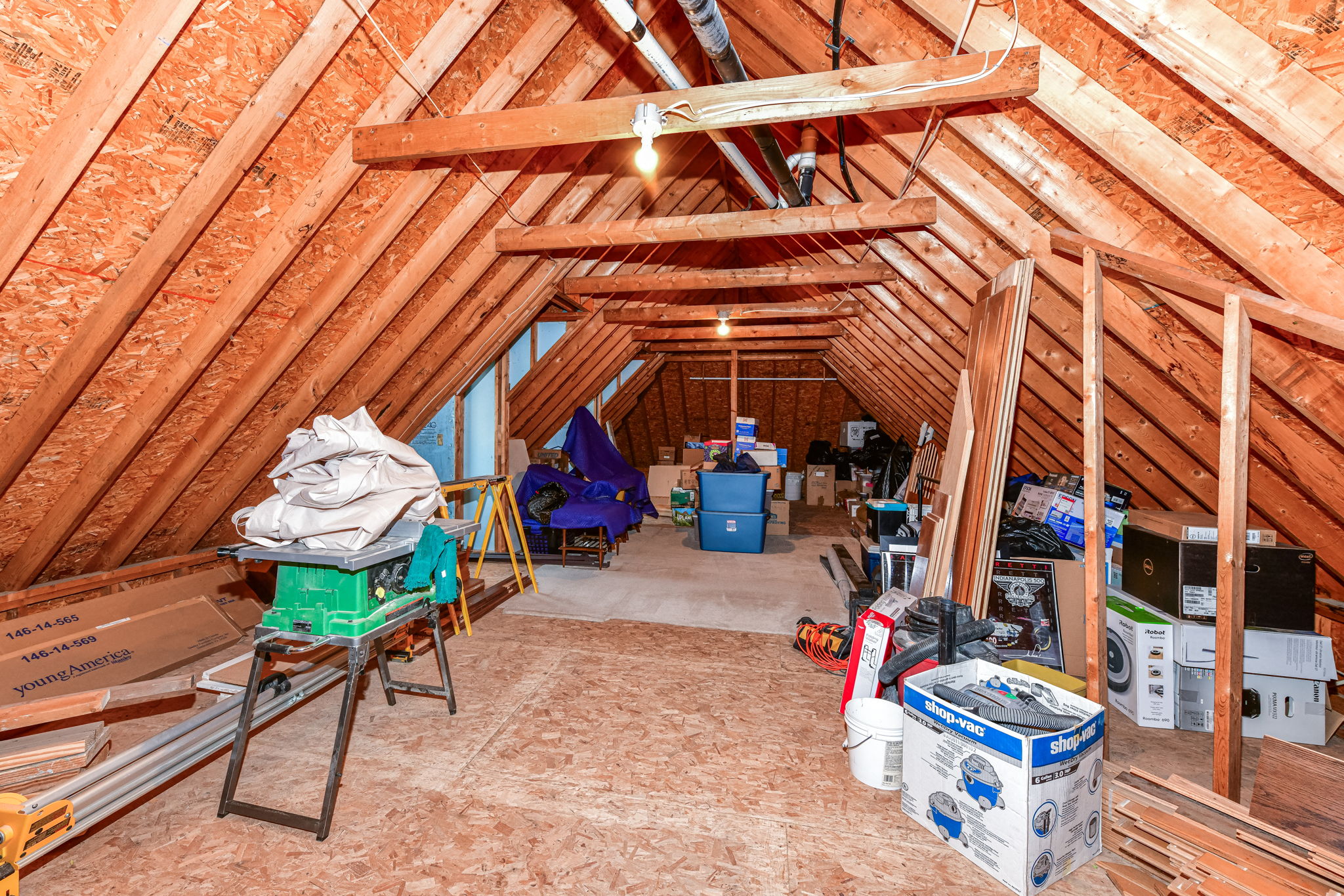 Huge unfinished attic space above garage could easily be converted into a 5th bedroom