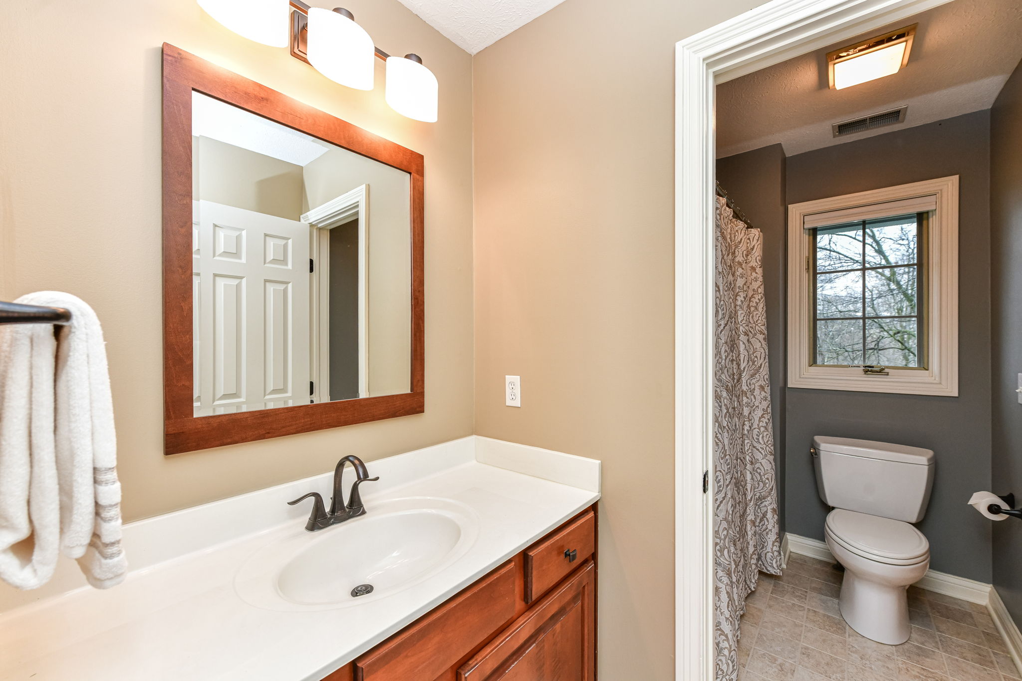 Bathroom between Bedrooms 3 and 4