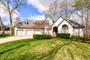 Beautiful cut-de-sac setting