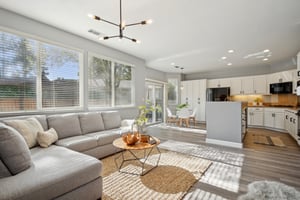 128Sundance 6-FamilyRoom-Kitchen.jpg